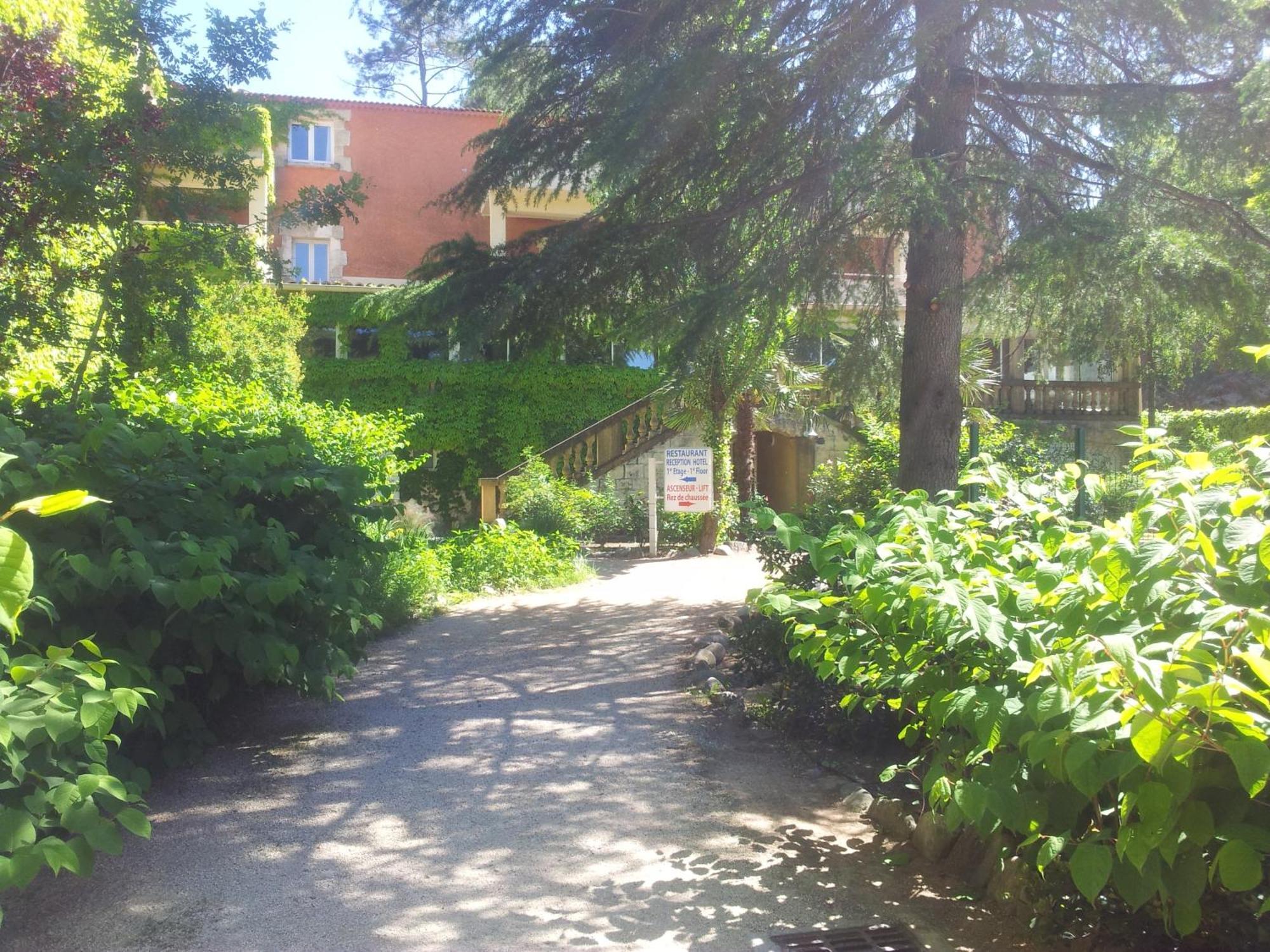 Apart'Hotel Les 4 Sources Corbes Exterior photo